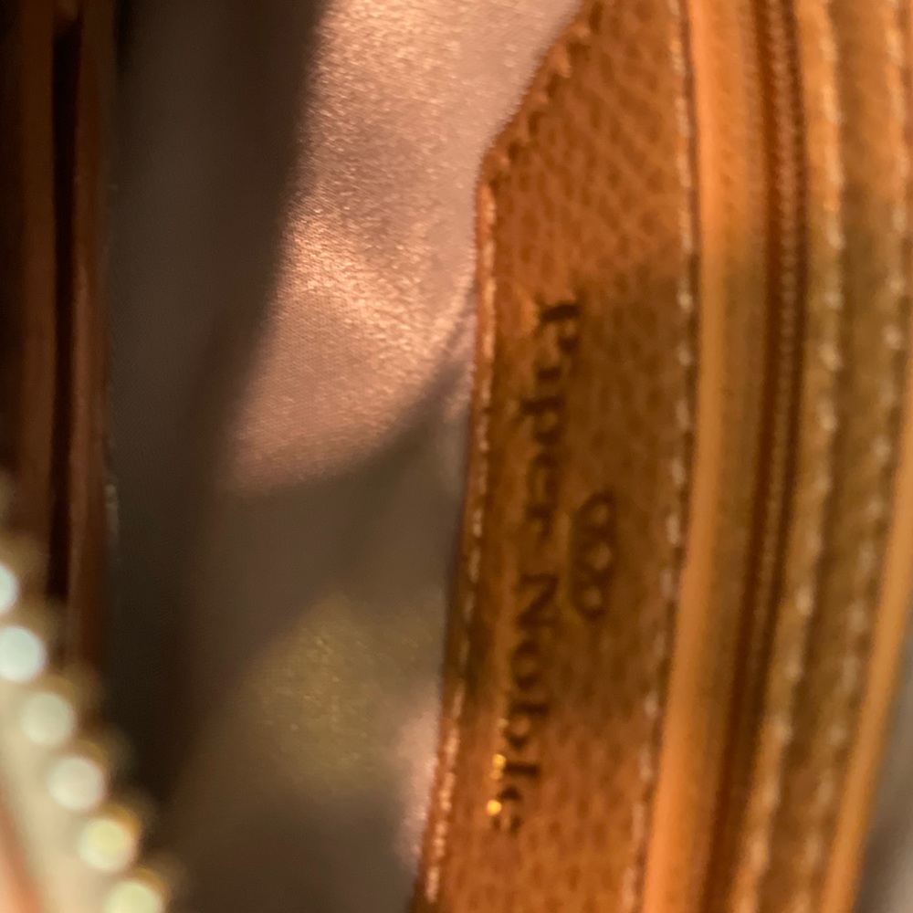 Stylish Leopard Print Wristlet in Vegan Leather - Perfect for On-the-Go Storage - Picture 5 of 12